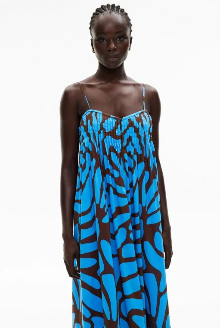 Dresses^Witchery Pintuck Maxi Dress AzurePrint